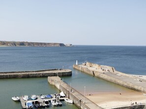 Marina - SEA BREEZE COTTAGE, enclosed courtyard, in Cullen (Buckie)