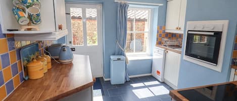 Dishwasher, high chair