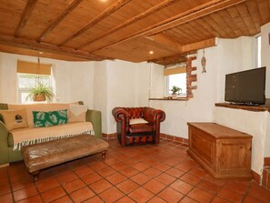Living area - The Cave in Newquay, Cornwall. (Newquay)