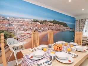 Outdoor dining - 32 Quay Street, Scarborough (Scarborough)