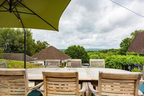 Outdoor dining - Heath Retreat, Buxted (Uckfield)