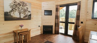 HAYFIELDS - Charming Double Bedroom