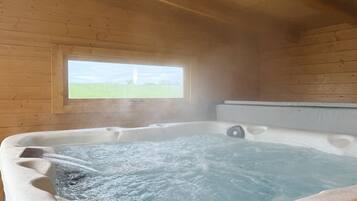 Indoor spa tub