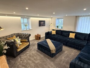 Living area - The Barn: Charming Retreat in Beecroft (Skipton)