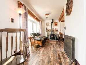 Fireplace - The Salt Pot, Oakworth (Keighley)