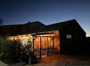 Exterior - The Salt Pot, Oakworth (Keighley)