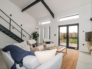Living area - Linden Barn, Wincanton (Wincanton)
