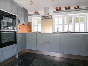 Dishwasher - Harbour Cottage, Boscastle (Boscastle)