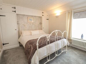 Room - Charming Rose Cottage in Deal (Deal)