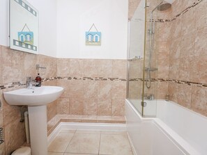 Shower - Pippin Cottage Beaumaris 3 bed (Beaumaris)