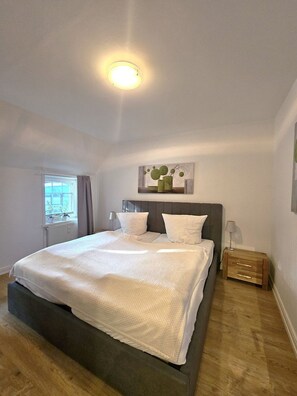 2 bedrooms, iron/ironing board, WiFi, bed sheets - Herrenhof - Holiday apartment 8 on the ground floor - Holiday apartment on the ground floor in Wrixum on Föhr: 76 (Wrixum auf Föhr)