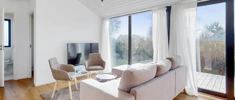 Talo, 3 makuuhuonetta, terassi, näköala puutarhaan | Olohuone