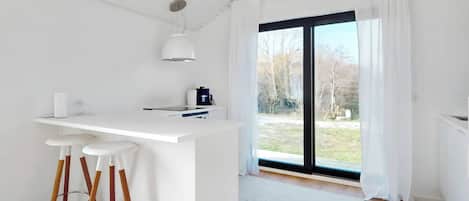 บ้านพัก, 3 ห้องนอน, ระเบียง, วิวสวน | ภายใน