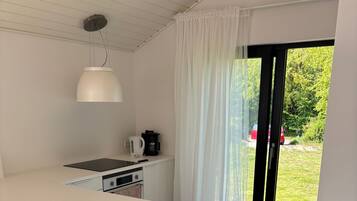 House, 3 Bedrooms, Terrace, Garden View | Interior