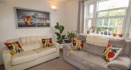 8 Nicholas Court, Chester