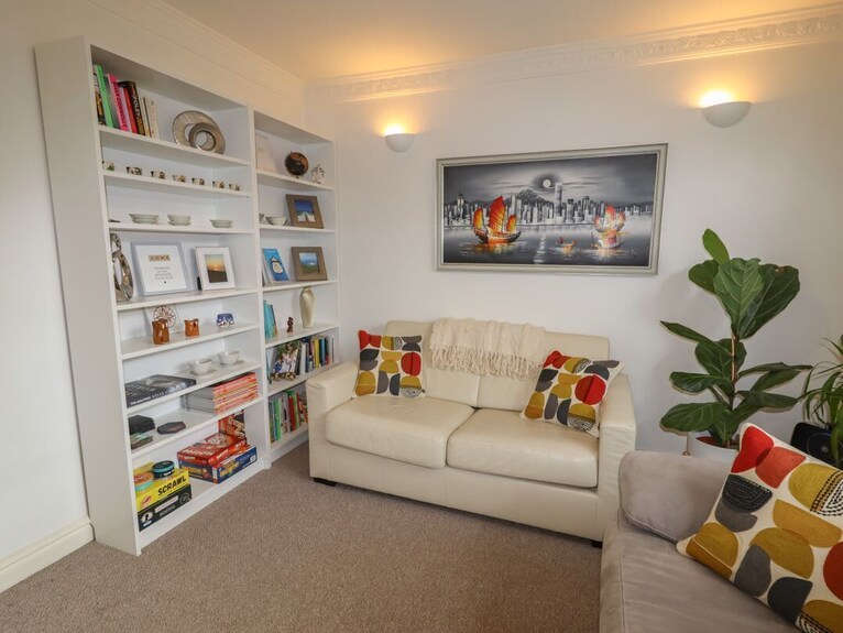8 Nicholas Court, Chester - Chester