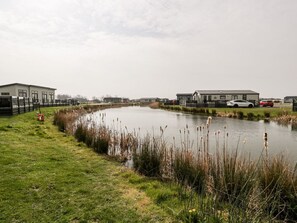 Property grounds - Summerdown, Brean - Coastal Retreat (Burnham-on-Sea)