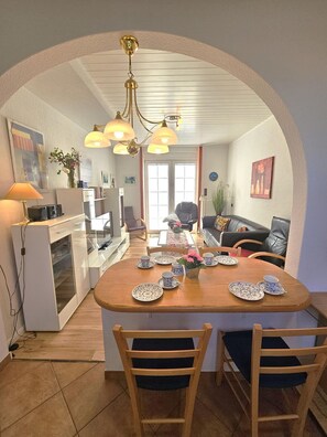 Interior - Austernfischer - Holiday apartment Austernfischer in Wyk auf Föhr - close to the beach with (Wyk auf Föhr)