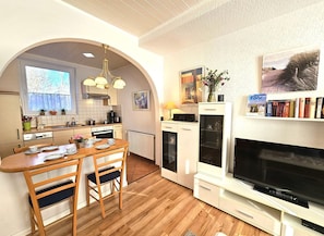 Kaffetrakter/tekoker, kjøleskap, mikrobølgeovn og ovn