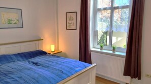 2 bedrooms, WiFi - Marina - Whg. 2 - Holiday apartment Marina Whg. 2: terrace, WLAN, close to the beach in Wyk (Wyk auf Föhr)
