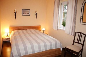 2 bedrooms, iron/ironing board, WiFi - Bredland 11 - Apartment "Am Meer" - Apartment Am Meer in Bredland: Close to the beach, (Nieblum)