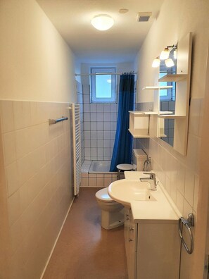 Shower - Marina - Whg. 1 - Apartment Marina Whg. 1 - 50 m² with terrace, 300 m to the beach (Wyk auf Föhr)
