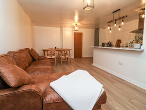 Living area - Apartment, Harrogate (Harrogate)