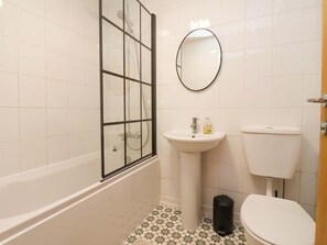 Bathroom - Apartment, Harrogate (Harrogate)