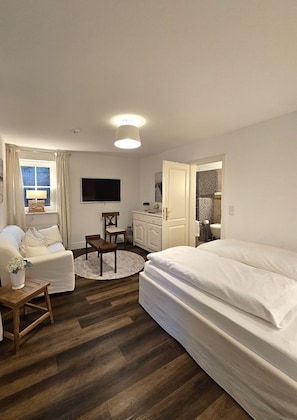 2 bedrooms, iron/ironing board, WiFi - Palais am Südstrand - Whg. 1 - Apartment Palais am Südstrand: Sauna, (Wyk auf Föhr)