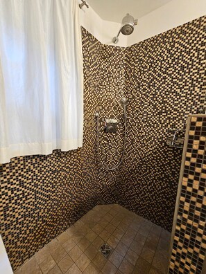 Shower, hair dryer - Palais am Südstrand - Whg. 1 - Apartment Palais am Südstrand: Sauna, (Wyk auf Föhr)