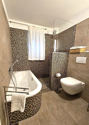 Shower, hair dryer - Palais am Südstrand - Whg. 1 - Apartment Palais am Südstrand: Sauna, (Wyk auf Föhr)