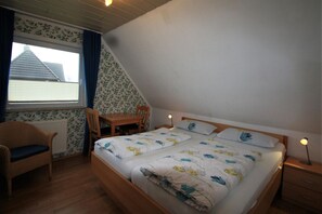 2 bedrooms, in-room safe, iron/ironing board, WiFi - Pidder Lyng - FW 1 - Holiday apartment Pidder Lyng FW 1: balcony, WLAN, 500 m to the beach (Utersum)