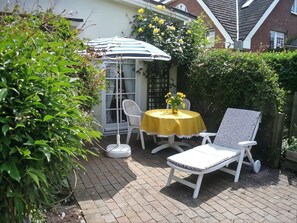 Outdoor dining - Hallig Hooge - Whg. 4 - Habel - Allergy-friendly vacation apartment on Föhr with (Wyk auf Föhr)