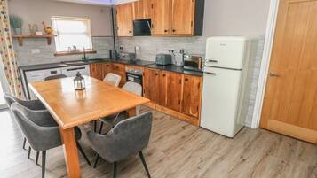 Dishwasher, high chair