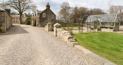 Storkery Cottage, peterculter