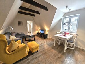 TV - Eltimjo 1 - Holiday apartment for 2 persons - Eltimjo 1 vacation apartment in Nieblum: (Nieblum)