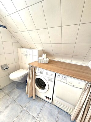 Shower - Eltimjo 1 - Holiday apartment for 2 persons - Eltimjo 1 vacation apartment in Nieblum: (Nieblum)