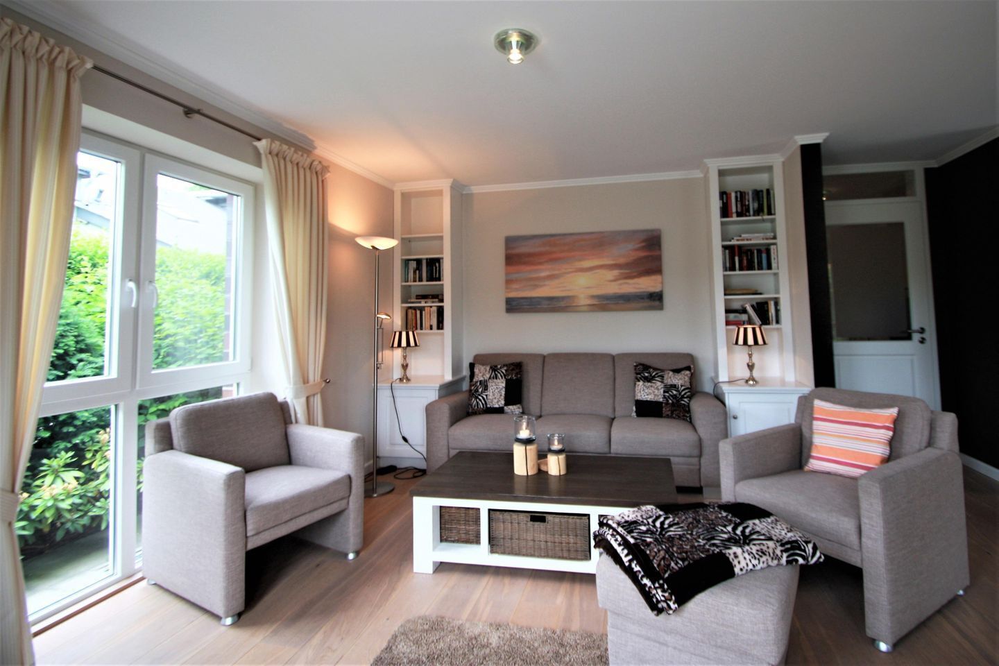 TV, fireplace, stereo