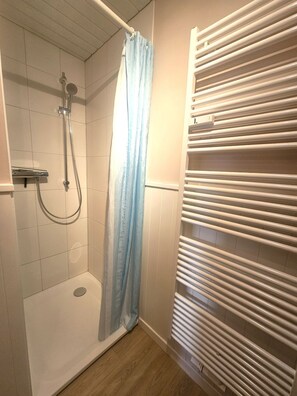 Shower - Promenadenblick - Apartment 2 - Holiday apartment Promenadenblick 2 with (Wyk auf Föhr)