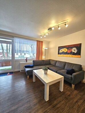 TV, stereo - Mühlenblick - Apartment Mühlenblick: 60 m² near the beach in Wyk auf Föhr (Wyk auf Föhr)