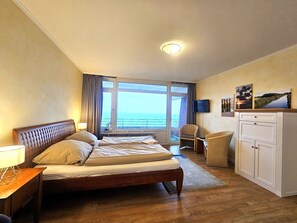 2 bedrooms, WiFi - Strandperle - Apartment Strandperle with sea view directly on the beach in Wyk (Wyk auf Föhr)