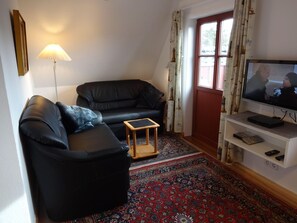 TV, DVD player, stereo - Meisenweg - Upper floor - Apartment Meisenweg upper floor - quiet, (Wyk auf Föhr)