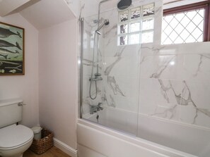 Shower - East Cottage, Rillington (Malton)