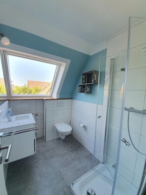 Shower - Nis Puk - FW Oland - Space for up to 5 people, WLAN & 500 m to the beach (Utersum)