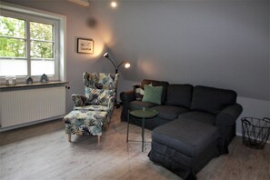 TV, ping pong, stereo - Nis Puk - FW Oland - Space for up to 5 people, WLAN & 500 m to the beach (Utersum)