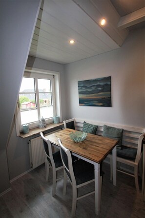 Dining - Nis Puk - FW Oland - Space for up to 5 people, WLAN & 500 m to the beach (Utersum)