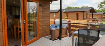 The Callow Lodge, Beaconsfield Holiday Park