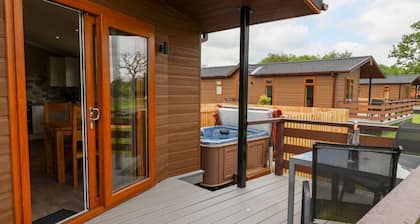 The Callow Lodge, Beaconsfield Holiday Park