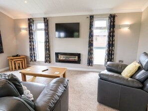 Living area - The Callow Lodge, Beaconsfield Holiday Park (Shrewsbury)
