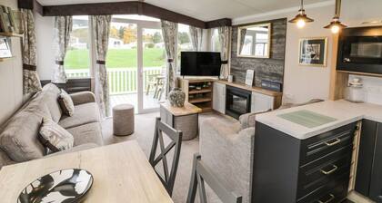 Kelly's Retreat, Cayton